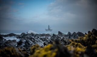 Oil rig feature