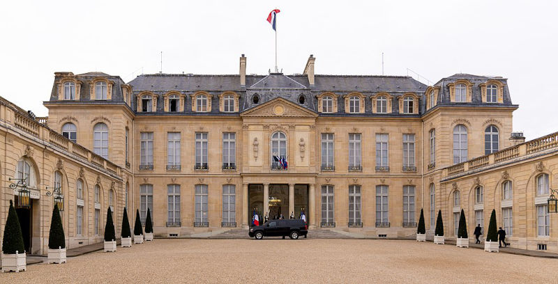 Secretary Pompeo Arrives to Meet with French Foreign Minister Le Drian in Paris.