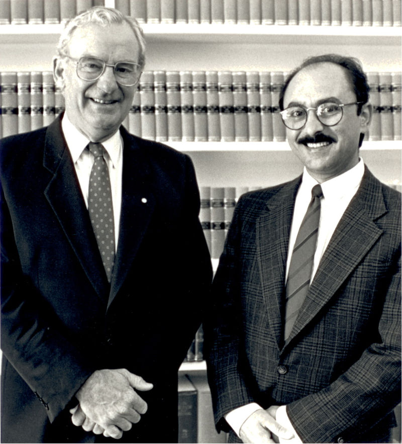 Ali Kazak Received by the Governor-General of the Commonwealth of Australia H.E. Bill Hayden on 29.5.1990. File:57 Received By the Governor-General of the Commonwealth of Australia H.E. Bill Hayden on 29.5.1990.jpg Image: Wikimedia Commons / By Ali kazak 9 - Own work, CC BY-SA 3.0, https://commons.wikimedia.org/w/index.php?curid=11828575