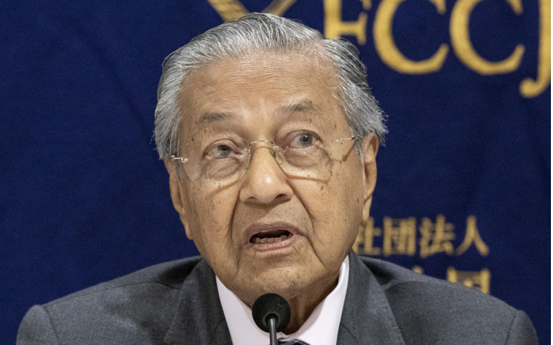Tokyo, Japan. 30th May, 2019. Prime Minister of Malaysia Mahathir bin Mohamad speaks during a news conference at The Foreign Correspondents' Club of Japan (FCCJ) in downtown Tokyo. Mahathir bin Mohamad, known informally as Dr. M, answered questions from the press at FCCJ in the afternoon, after participated at the 25th International Conference on The Future of Asia this morning. Credit: Rodrigo Reyes Marin/ZUMA Wire/Alamy Live News. Contributor: ZUMA Press, Inc. / Alamy Stock Photo Image ID: TB2AT4