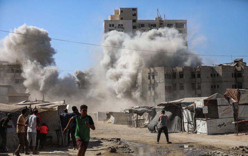 Gaza City under relentless bombardment as Israel launches ground invasion