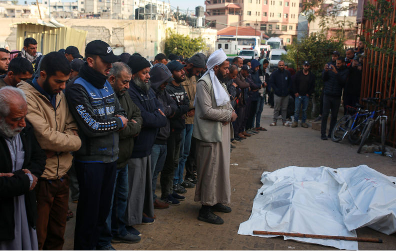 Farewell to 12 martyrs in Nasser Complex in Khan Yunis, Khan Yunis, southern Gaza Strip, killed at dawn on Saturday, January 4, 2025 .as a result of the bombing of a residential apartment, a food stall, and an aid delivery vehicle Credit jehad alshrafi/Alamy Live News. Contributorjehad alshrafi. Image ID2S1GYNA