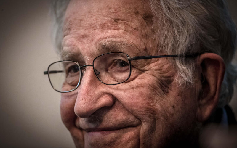 Massachusetts Institute of Technology, USA. 15th March, 2018. Noam Chomsky, offered the conference entitled Gangter Capitalism and crossborder resistances, organized by Colegio Sonora at the Centro de las Artes.Chomsky philosopher, political scientist and American activist, professor emeritus of linguistics at the Massachusetts Institute of Technology (MIT) and one of the most prominent figures of linguistics of the twentieth century. Credit NortePhoto.com Alamy Live News Image ID M88B4F