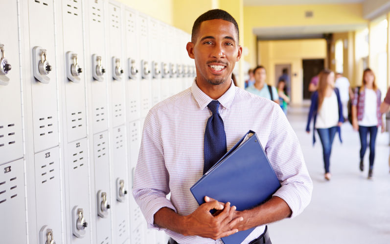 Australia has a teacher shortage – and an untapped workforce