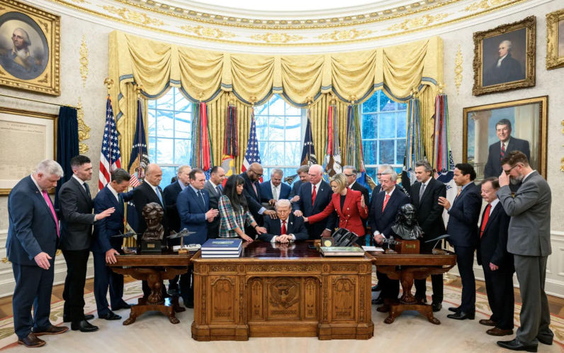 President Donald J. Trump participates in a prayer gathering with pastors and members of the White House Faith Office in the Oval Office, March 5, 2026. Image courtesy of the White House. Alamy ID3DYEF79