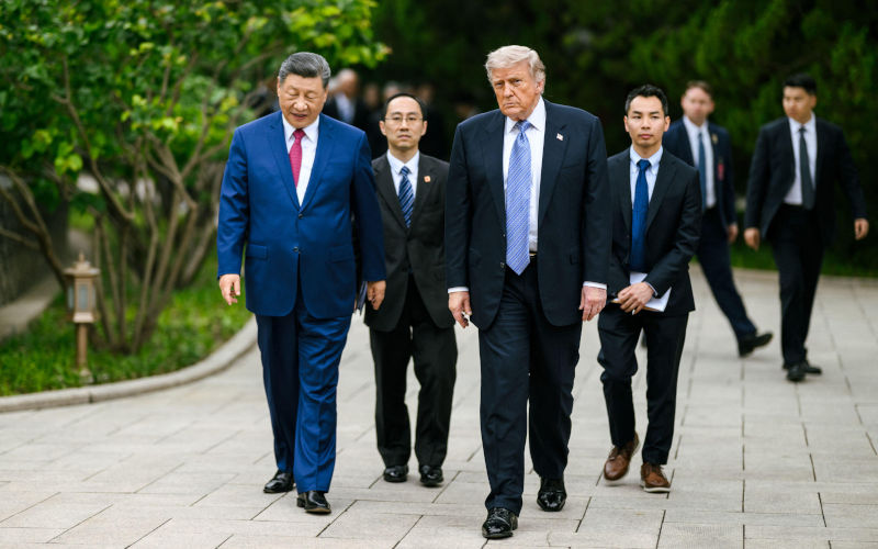 President Donald J. Trump bids farewell to President Xi Jinping of the People?s Republic of China, Friday, May 15, 2026, at Zhongnanhai in Beijing, China. Official White House Photo Alamy ID 3EFRJ2A