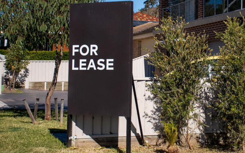 For lease sign on a of a residential building in Australia. Image iStock Daria Nipot
