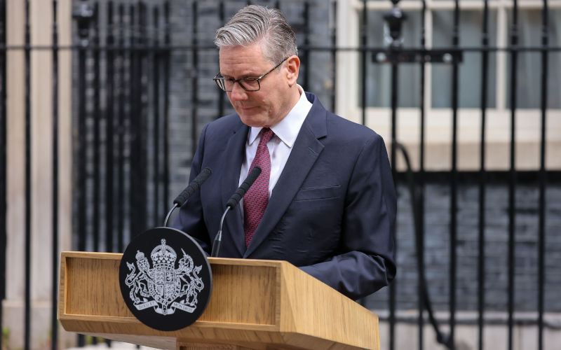 Prime Minister Keir Starmer speaks to the nation outside 10 Downing Street announcing his resignation as Labour Party leader and setting out a timetable for the appointment of a new party leader and British Prime Minister. Image Dinendra Haria SOPA Images Sipa USA