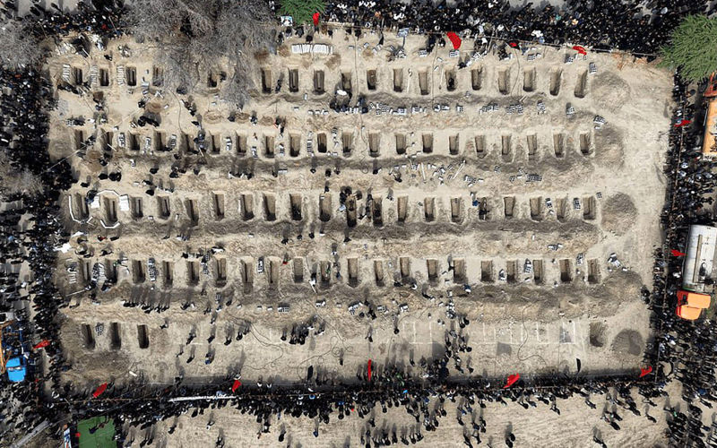 Tehran, Iran. 04th Mar, 2026. Mourners dig graves during the funeral of children killed in a U.S.Israeli airstrike on a primary school in Minab, Hormozgan Province, Iran, on March 3, 2026. More than 200 female students were killed in the bombardment of the school. Photo by Iranian Red Crescent UPI Credit UPI Alamy Live News ID 3DXW43A