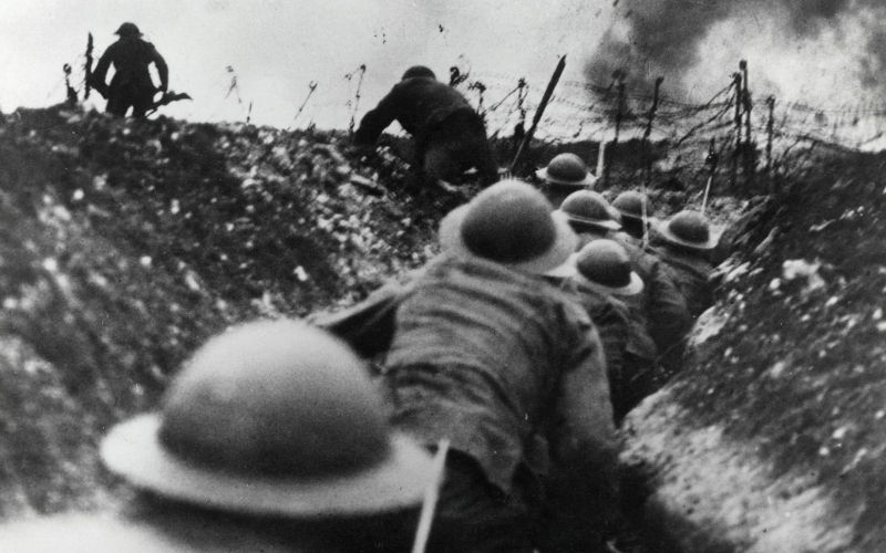 British soldiers go over the top from a trench during the Battle of the Somme during the First World War. The Battle of the Somme was an epic battle of the First World War and the casualties of both Allied and German forces was estimated to be around 1.6 million Image Alamy Geopix Image ID 2GC8JT4