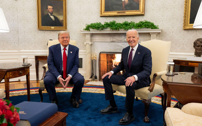 WASHINGTON DC, USA 13 November 2024 US President Joe Biden meets presidentelect Donald Trump in the Oval Office of The White House, Washington DC Image Geopix The White House Cameron Smith