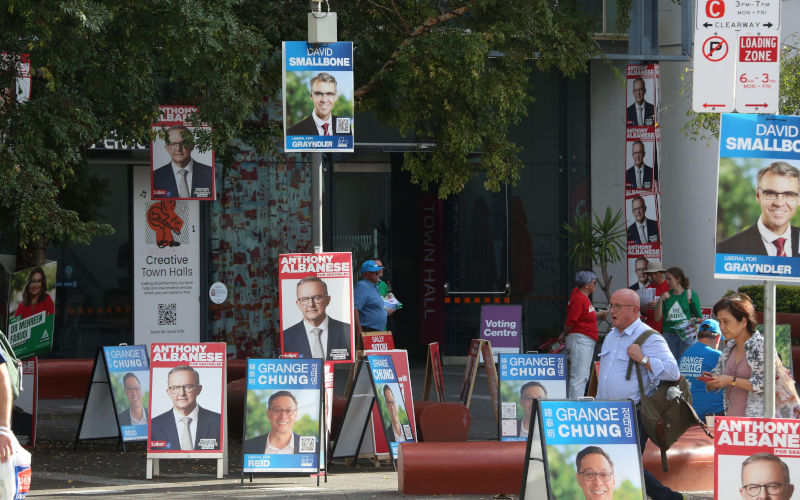 Sydney, Australia. 22nd April 2025. Early voting begins for the 2025 Australian Federal election. Pictured voting at Ashfield Town Hall. Credit Richard Milnes Alamy Live News Image ID3AXYPWA