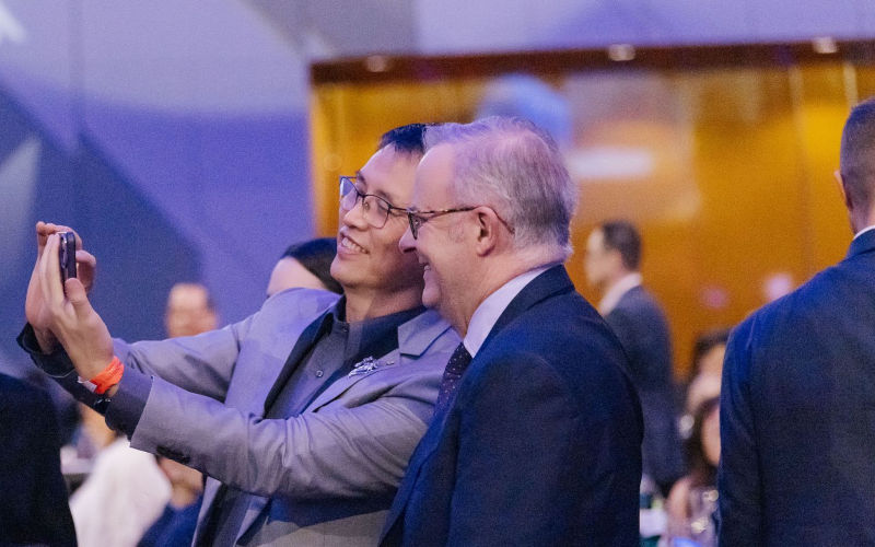 Professor Charles Qin and PM Albanese. cropped Image LinkedIn Professor Charless Qin OAM